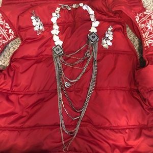 Jessica Simpson necklace and earrings set